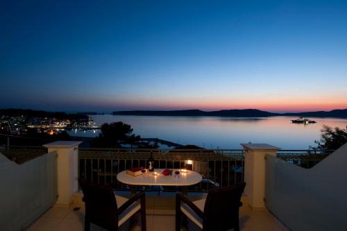 Pylos Apartment | Hotel Anezina