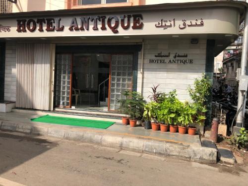 Wellington Pier Hotel | Hotel Antique - Colaba