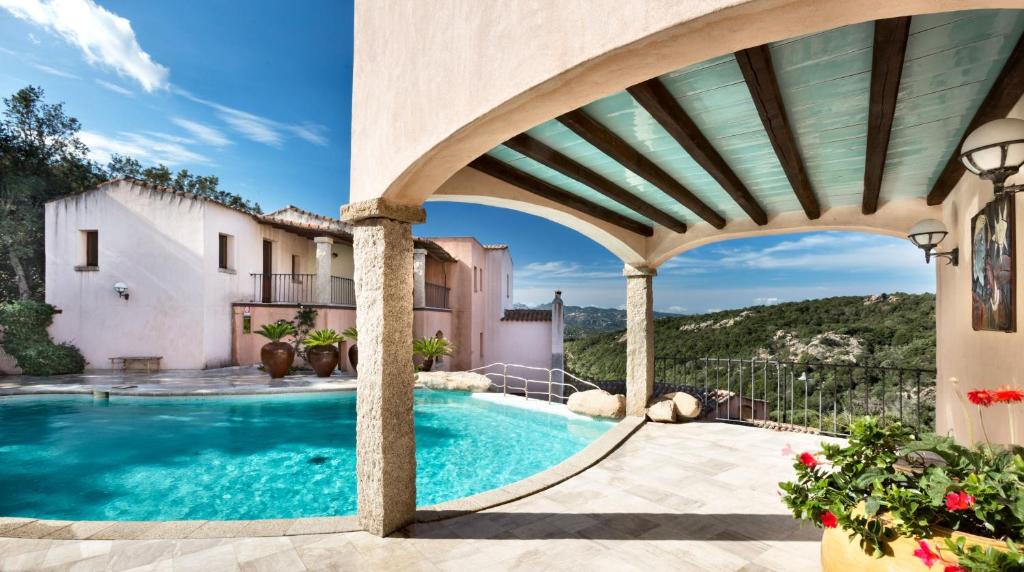 San Pantaleo Hotel | Hotel Arathena