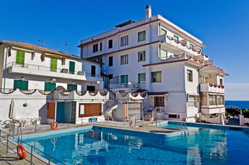 Sanremo Hotel | Hotel Ariston Montecarlo