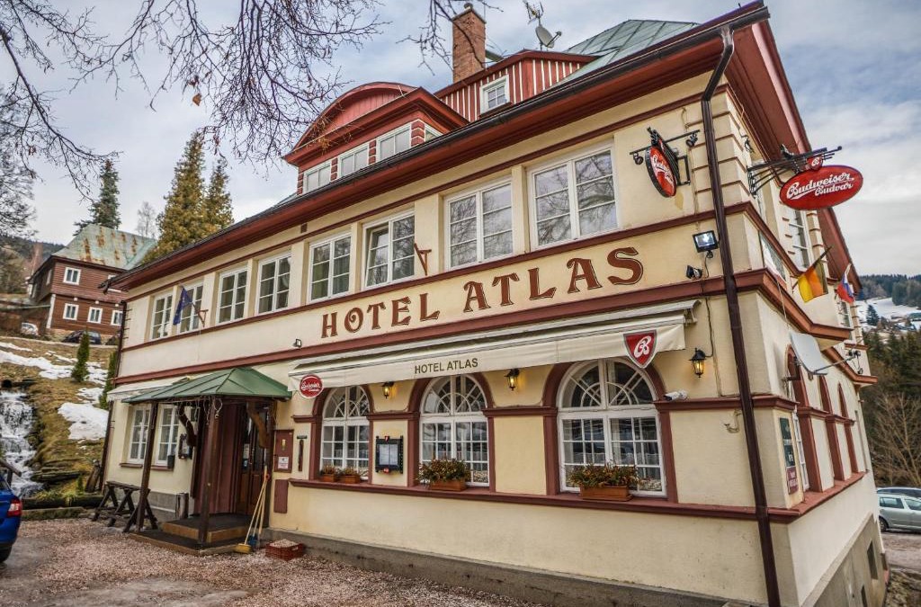 Velka Upa Hotel | Hotel Atlas