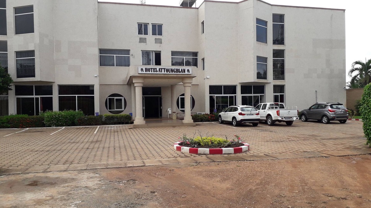 Yamoussoukro Hotel | Hotel Attoungblan