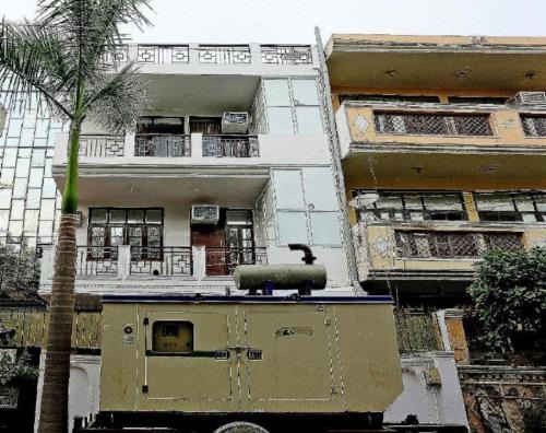 Sector 40 Hotel | Hotel Awesome Sec-40 'Couple Friendly ' Gurgaon