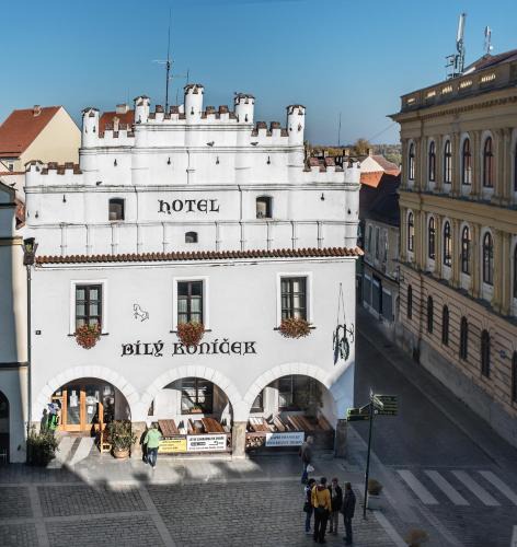 Trebon Hotel | Hotel Bílý Koníček