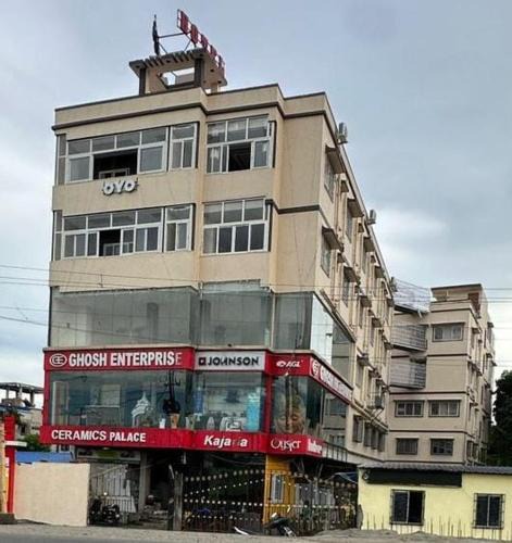 Dumdum Hotel | Hotel B N PALACE