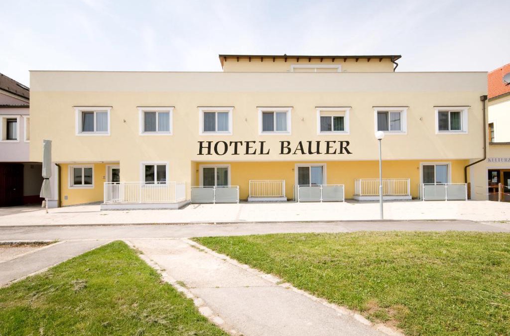 Rauchenwarth Hotel | Hotel Bauer