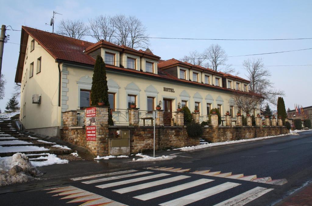 Mochov Hotel | Hotel Bouček