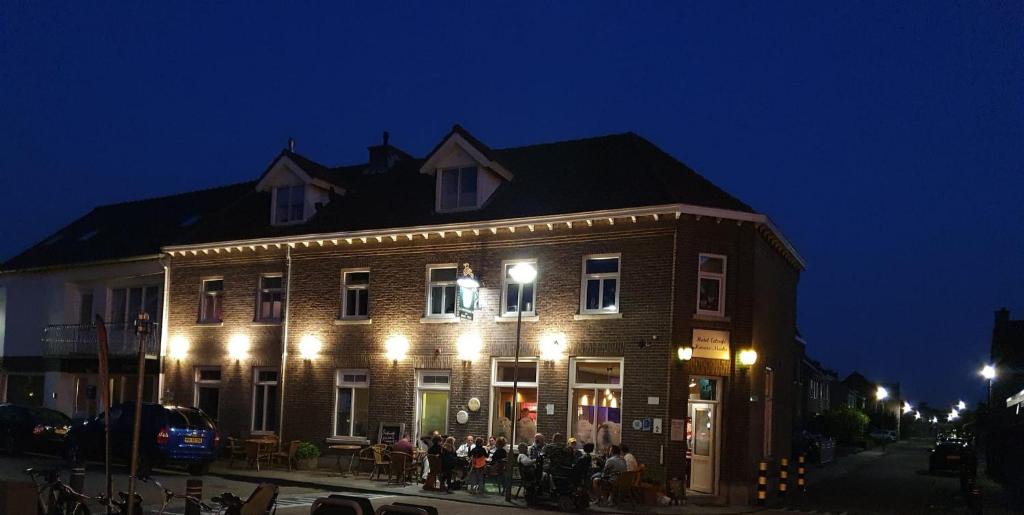 Urmond Hotel | Hotel-Cafe Knoors-Meeks Stein Urmond