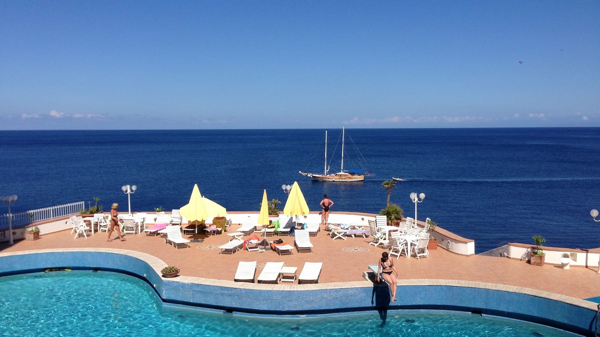 Lipari Historic Centre Hotel | Hotel Carasco