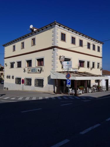 Torrejon El Rubio Hotel | Hotel Carvajal