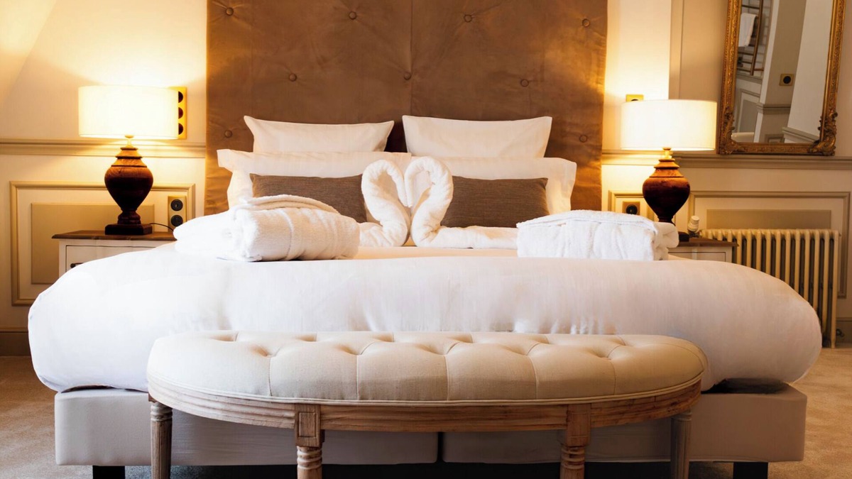 Merelessart Hotel | Hotel Château Héloïse