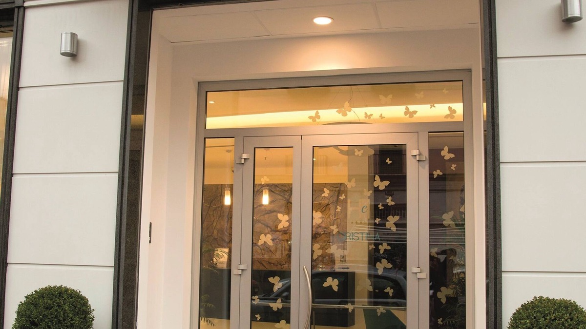 Fuorigrotta Hotel | Hotel Cristina