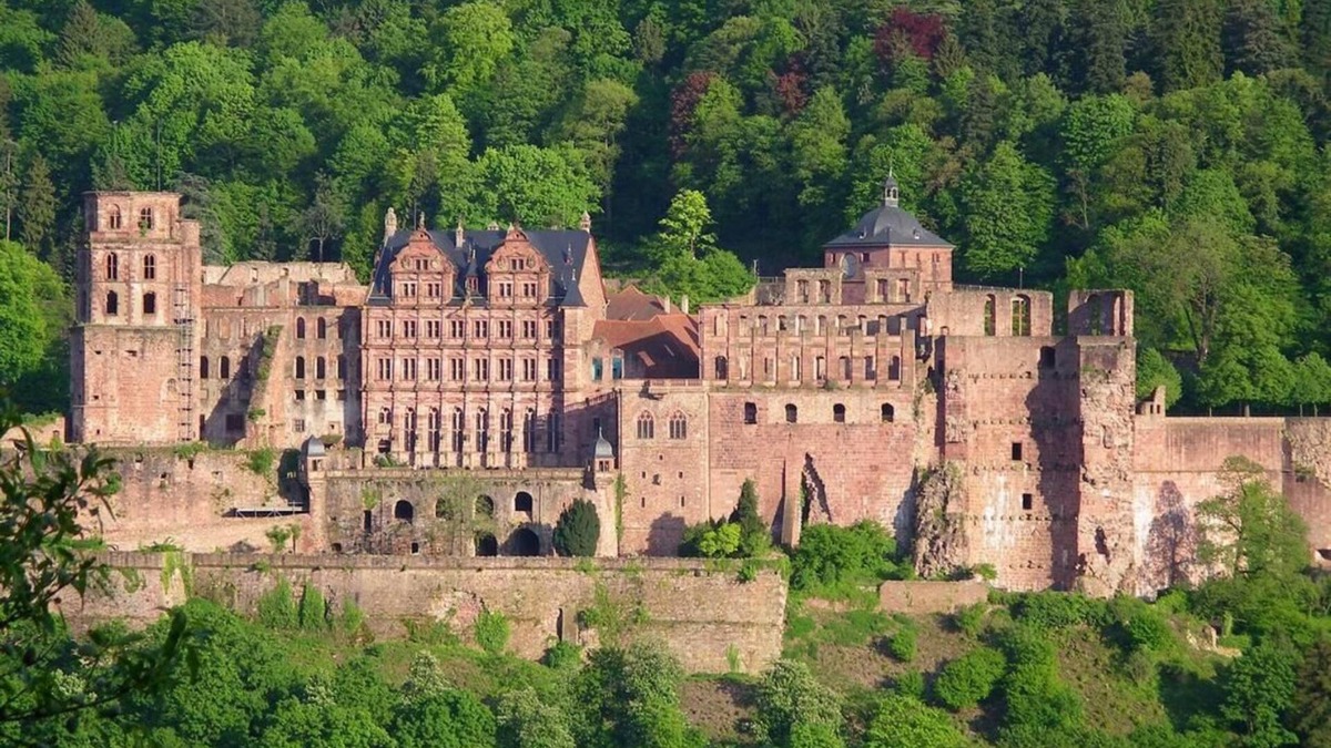 Zuzenhausen Hotel | Hotel Dachsenfranz