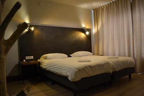 Ospel Hotel | Hotel & Eetk'fee de VLiK