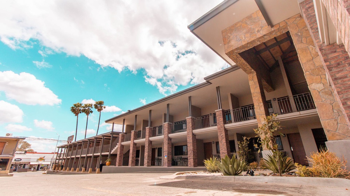 Tecate Hotel | Hotel El Dorado