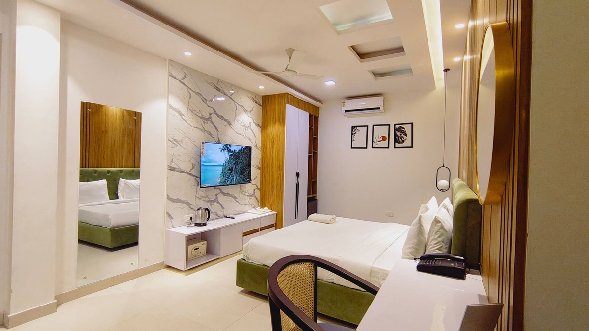 Sector 40 Hotel | Hotel ELite Millennium City Gurgaon