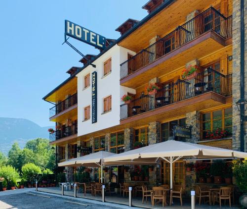 Eriste Hotel | Hotel Eriste