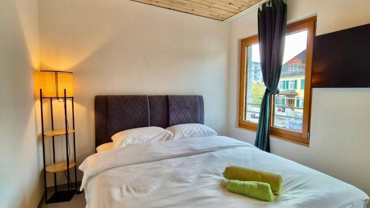 St. Gallen Apartment | Hotel Fürstenland Kybunpark free parking Netflix central Whg 8