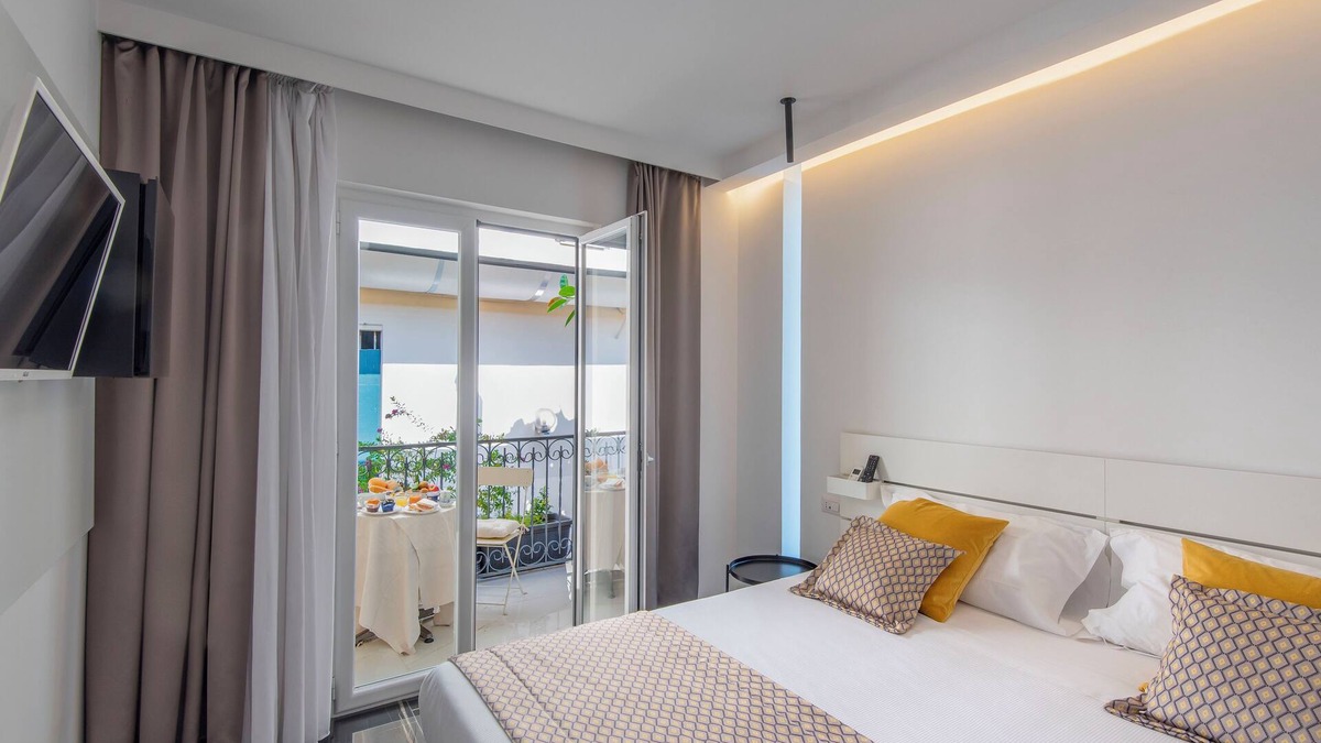 Secondigliano Hotel | Hotel Fiorentina