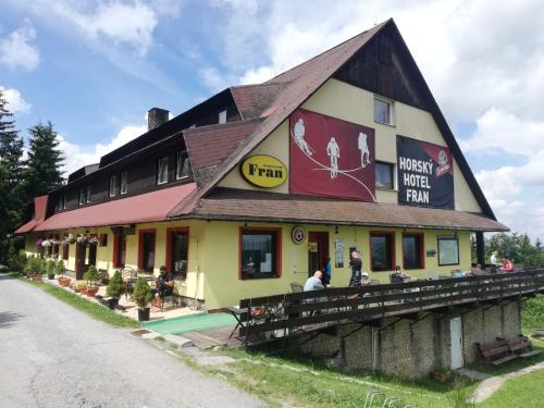 Makov Hotel | Hotel Fran