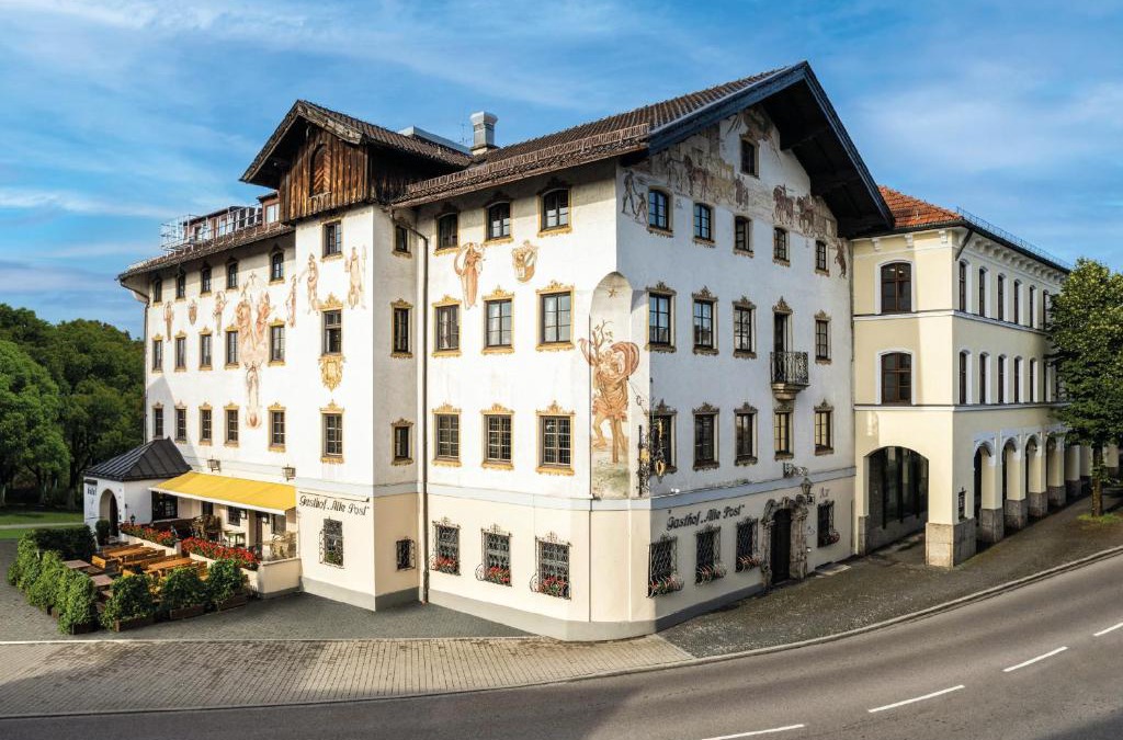 Holzkirchen Hotel | Hotel Gasthof Alte Post Holzkirchen