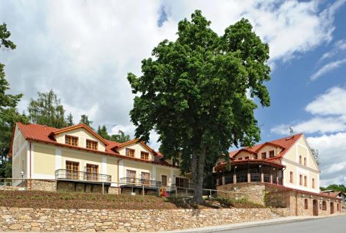 Chotoviny Hotel | Hotel Gold Chotoviny