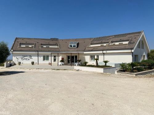 Chiaramonte Gulfi Hotel | Hotel Grel