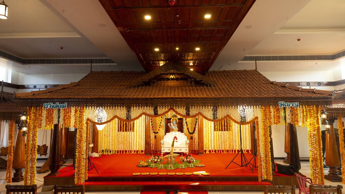 Kuppaayil Hotel | Hotel Guruvayur Darshan