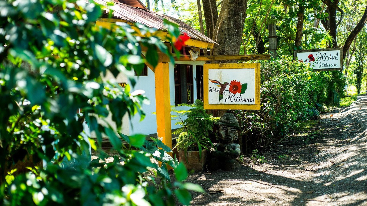 Junquillal Hostel | Hotel Hibiscus Close To The Beach Strand Beachhotel