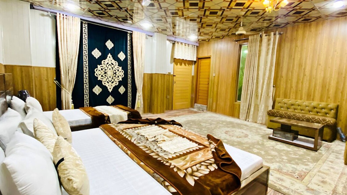 Shangla Hotel | Hotel Holiday Inn