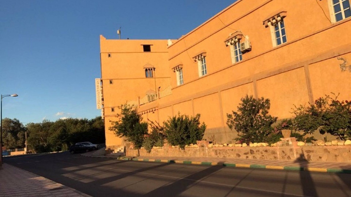 Tata Hotel | Hotel/Hostel .