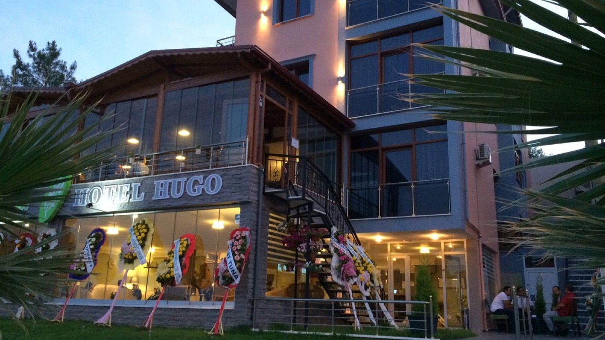 Altinoluk Hotel | Hotel Hugo