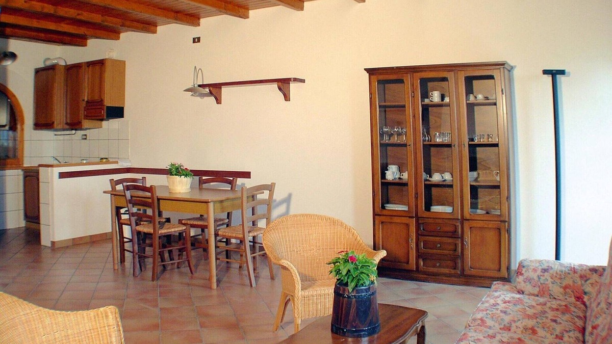 Montelparo Apartment | Hotel in Marche with Scenic Hiking Trails
