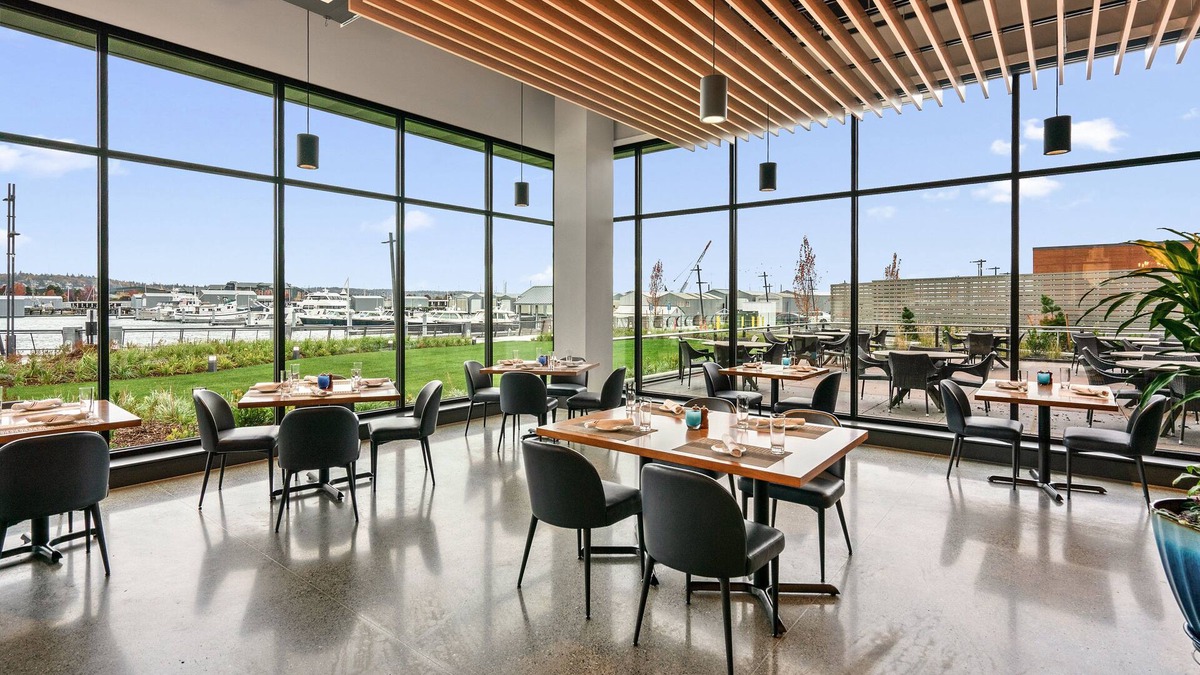 Northwest Everett Hotel | Hotel Indigo Everett - Waterfront Place by IHG