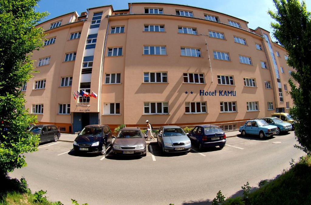 Vsetin Hotel | Hotel KAMU GARNI
