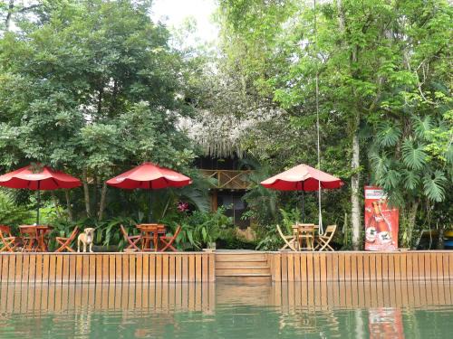 Livingston Hotel | Hotel Kangaroo y Restaurante