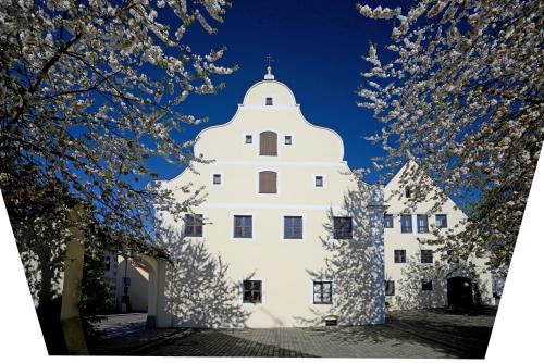 Thierhaupten Apartment | Hotel Klostergasthof