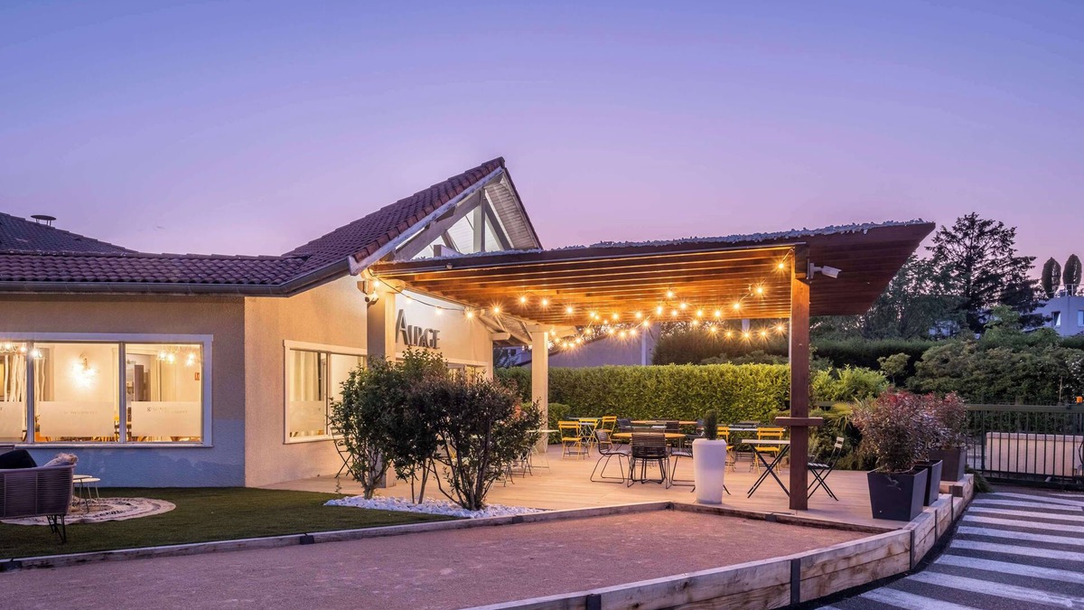 Bron Hotel | Hotel Kyriad Lyon Est - Bron Eurexpo Le Cottage