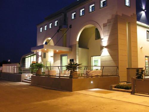 Romano di Lombardia Hotel | Hotel La Conchiglia