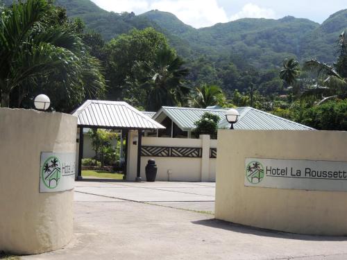 Anse aux Pins Hotel | Hotel La Roussette