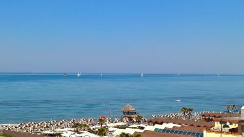Quartiere XXXIII Lido di Ostia Ponente Hotel | Hotel La Scaletta