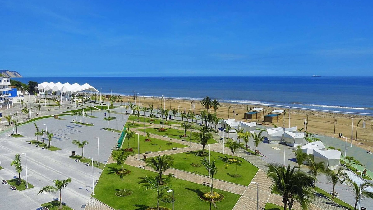 Esmeraldas Hotel | Hotel Las Palmas