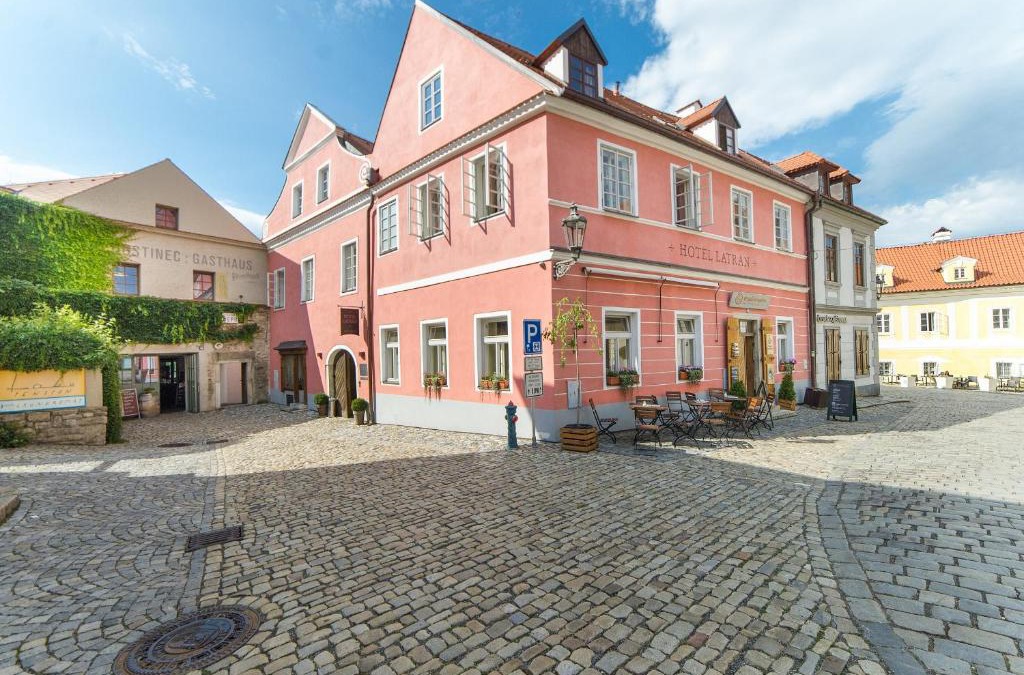 Cesky Krumlov Hotel | Hotel Latrán