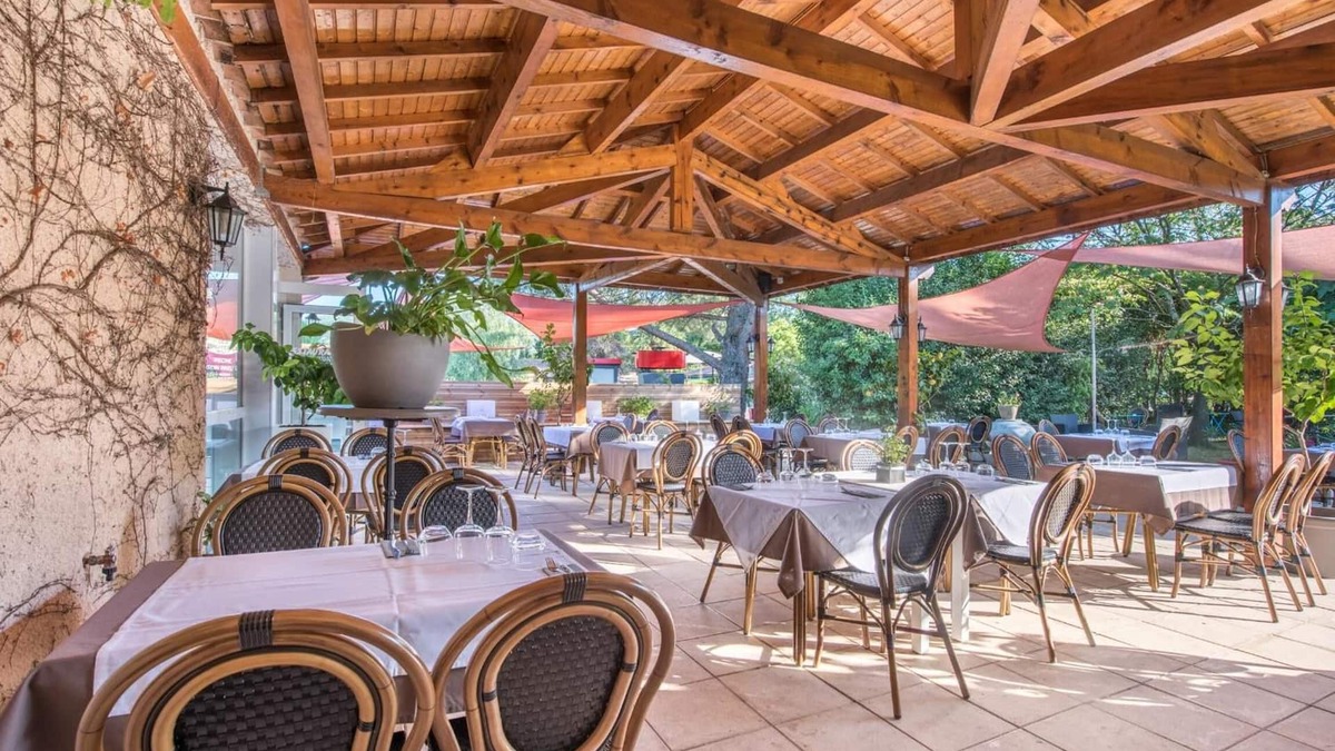 Vallon-Pont-d'Arc Hotel | Hotel Le Clos des Bruyeres