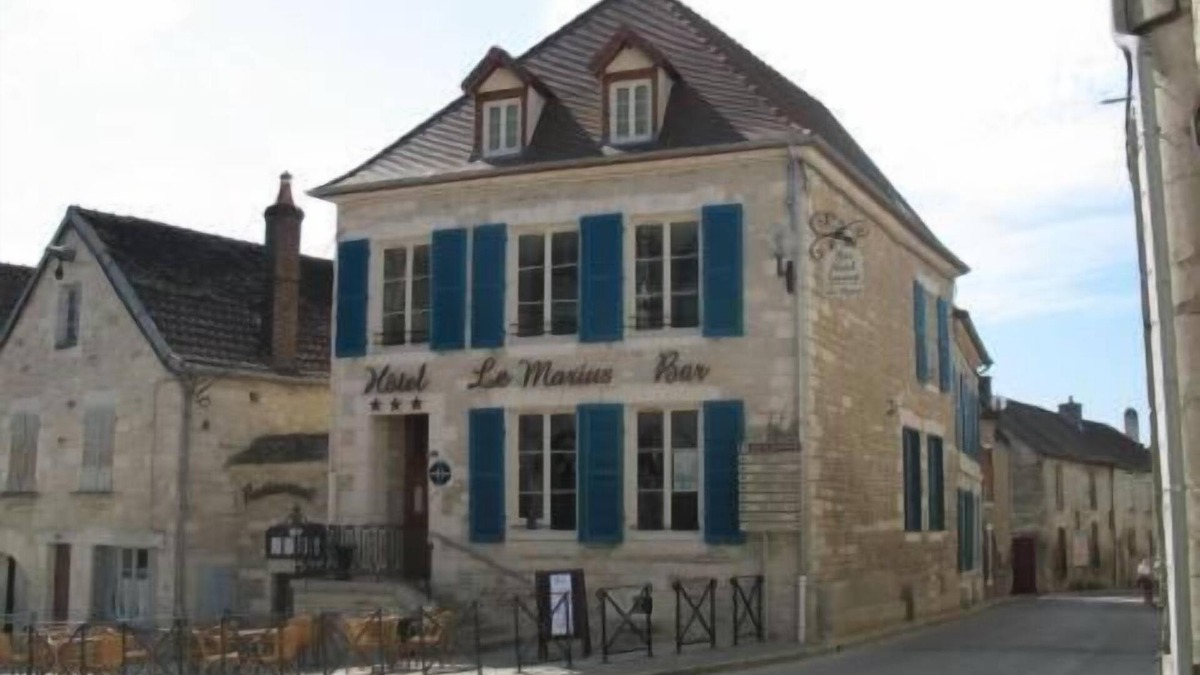 Les Riceys Hotel | Hotel Le Marius