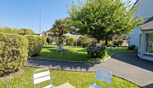 Reville Hotel | Hotel Logis Au Moyne de Saire
