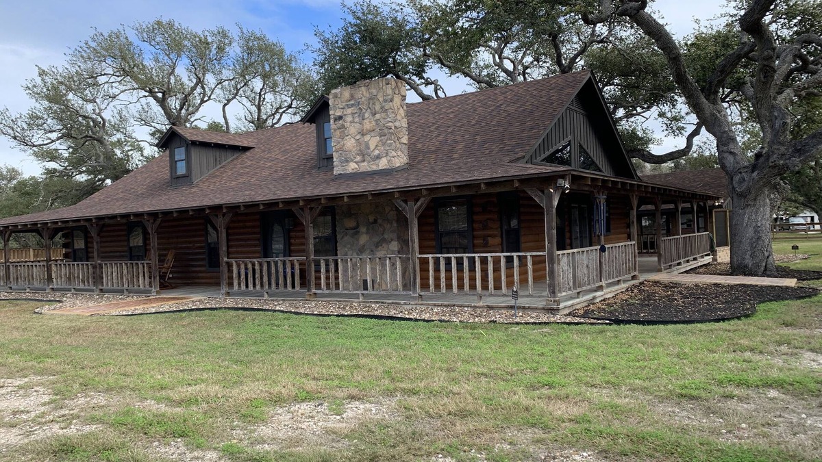 Rockport House | Hotel luxury in a Log Cabin