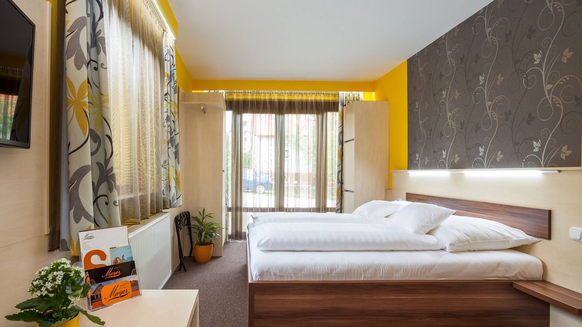 Alsóörs Hotel | Hotel Mayer Alsoörs