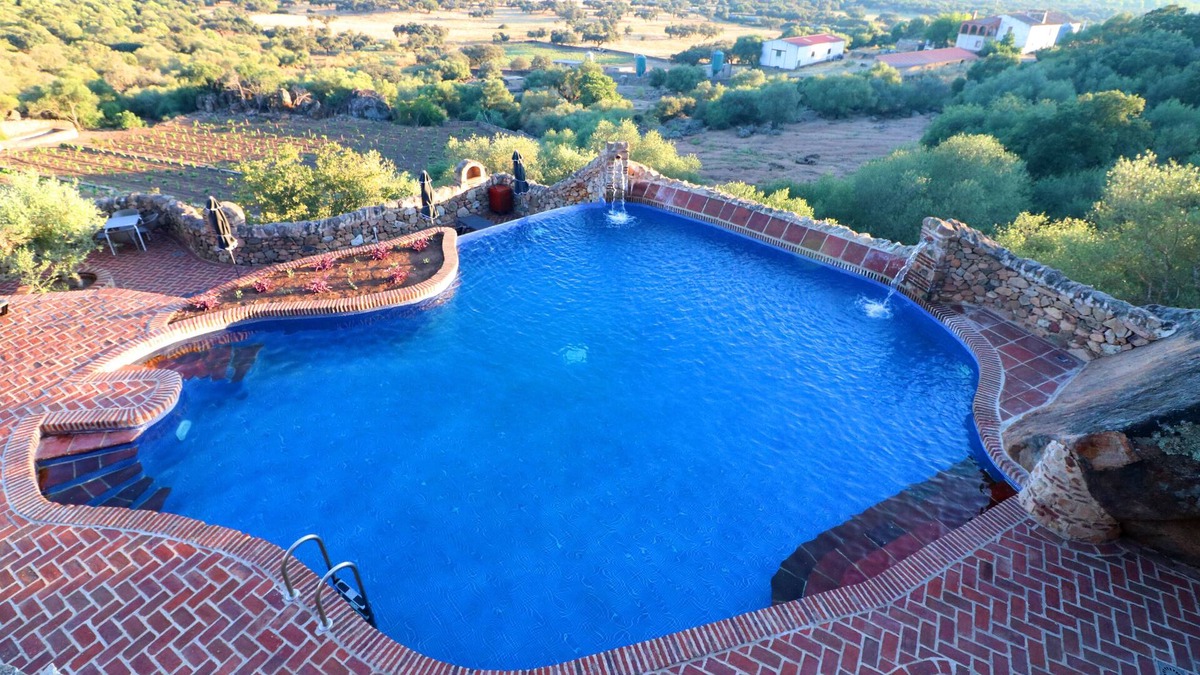 Almendral Hotel | Hotel Monasterio Rocamador