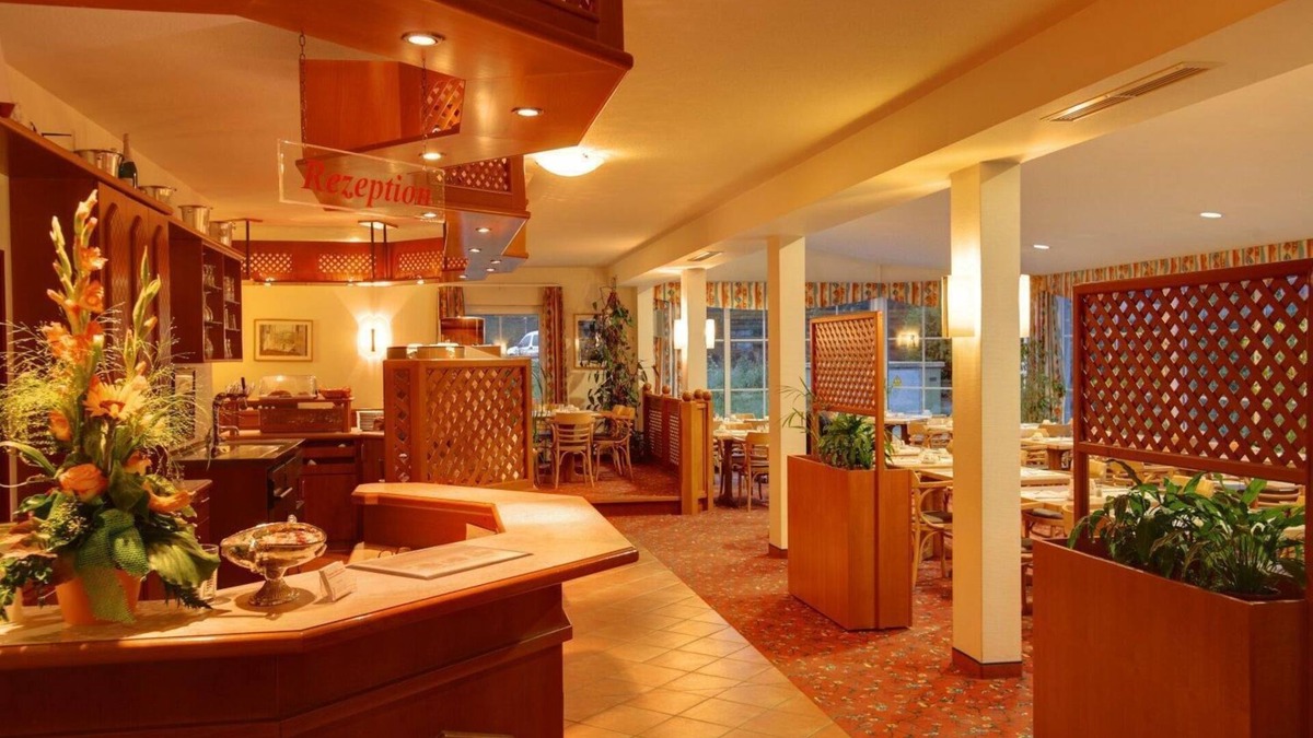 Lauenau Hotel | Hotel Montana Lauenau